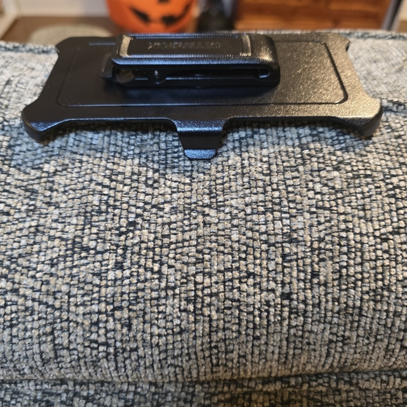 OtterBox Defender Pro Case, Belt Holster Replacement, For iPhone 13/14/15 (NWOB) - Picture 6 of 11